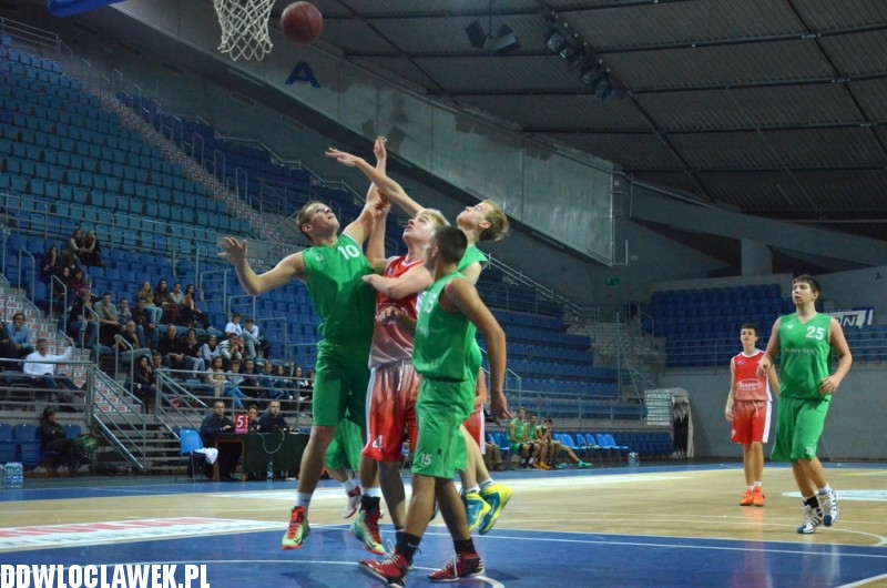 Koszykarskie derby: AKM - TKM II Włocławek