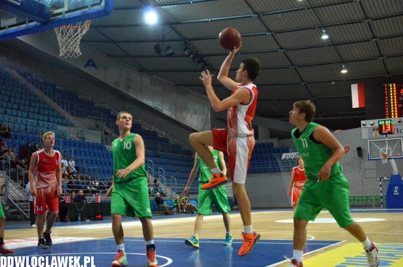 Koszykarskie derby: AKM - TKM II Włocławek