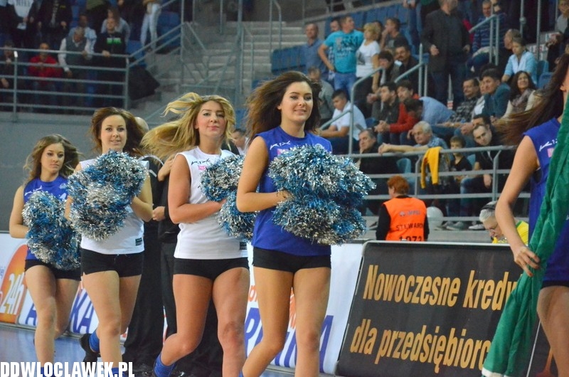 Cheerleaderki Anwilu podczas meczu z Asseco