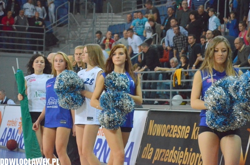 Cheerleaderki Anwilu podczas meczu z Asseco