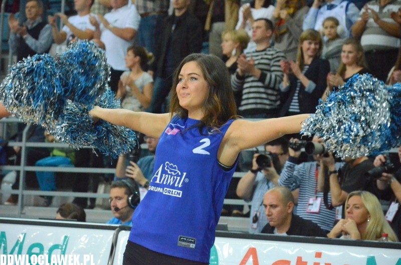Cheerleaderki Anwilu podczas meczu z Asseco