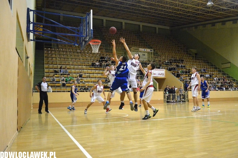 Mecz derbowy juniorów: AKM - TKM