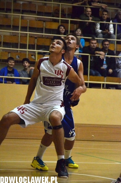 Mecz derbowy juniorów: AKM - TKM