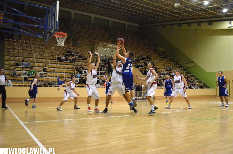 Mecz derbowy juniorów: AKM - TKM