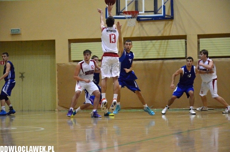 Mecz derbowy juniorów: AKM - TKM