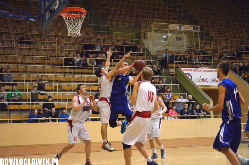 Mecz derbowy juniorów: AKM - TKM