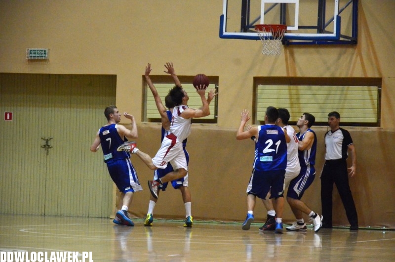 Mecz derbowy juniorów: AKM - TKM