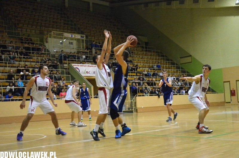 Mecz derbowy juniorów: AKM - TKM
