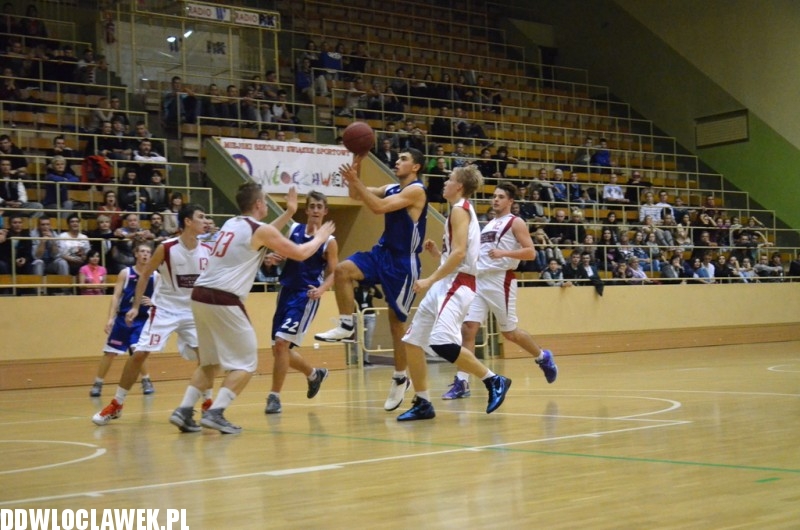 Mecz derbowy juniorów: AKM - TKM