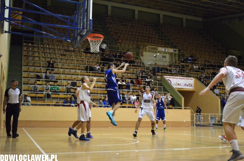Mecz derbowy juniorów: AKM - TKM