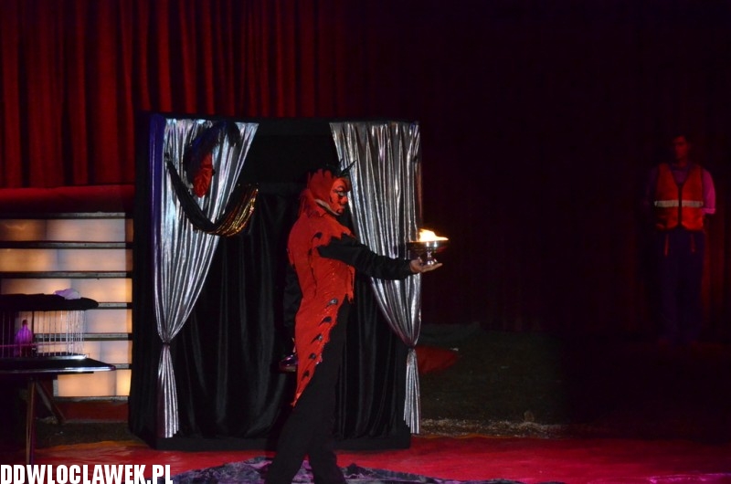 Cyrkowe show Fabryka śmiechu