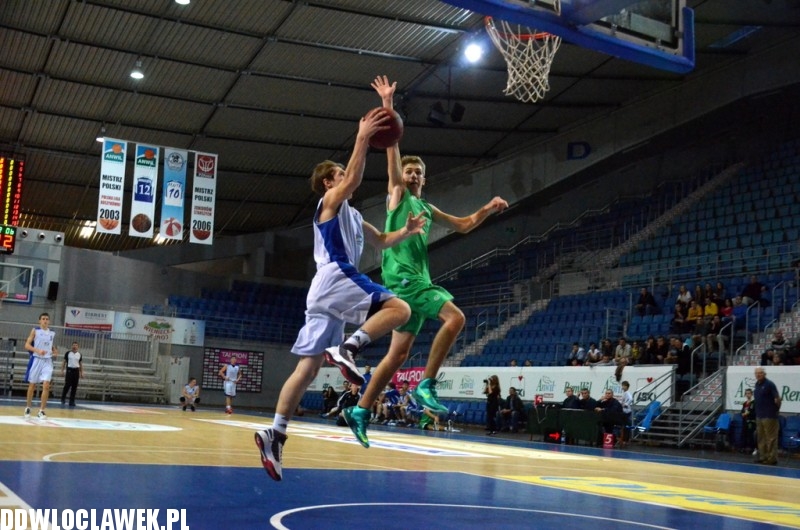 Derby w lidze juniorów: TKM - AKM