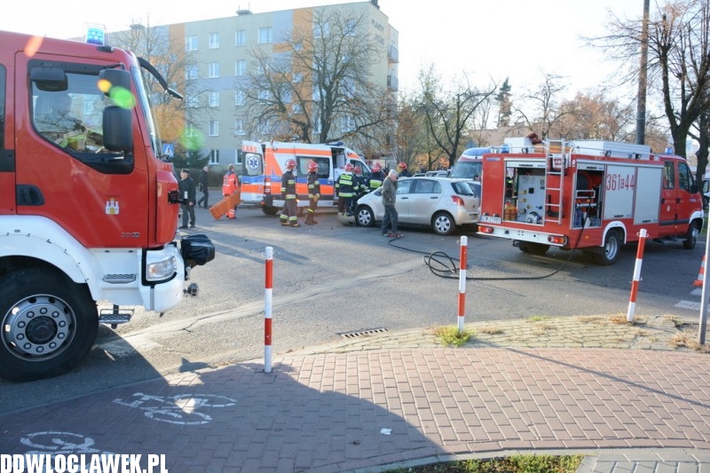 Zderzenie dwóch aut i autobusu MPK