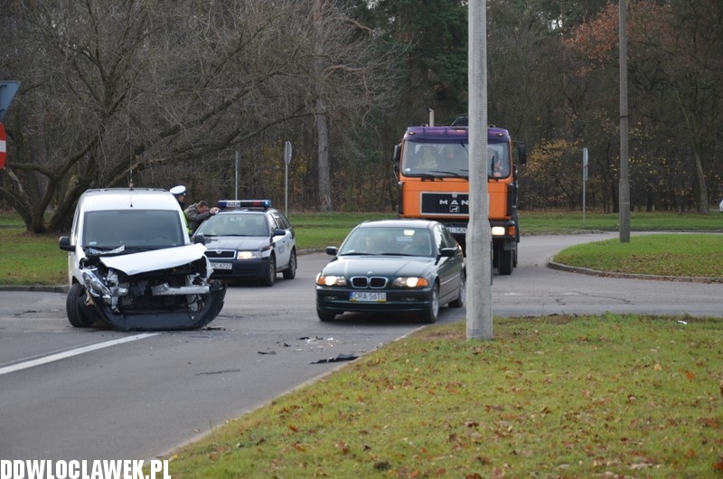 Zderzenie dwóch aut i utrudnienia w ruchu