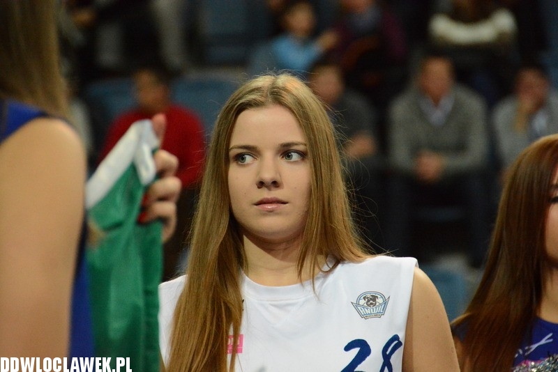 Anwil Dance Team na meczu Anwil - Asseco