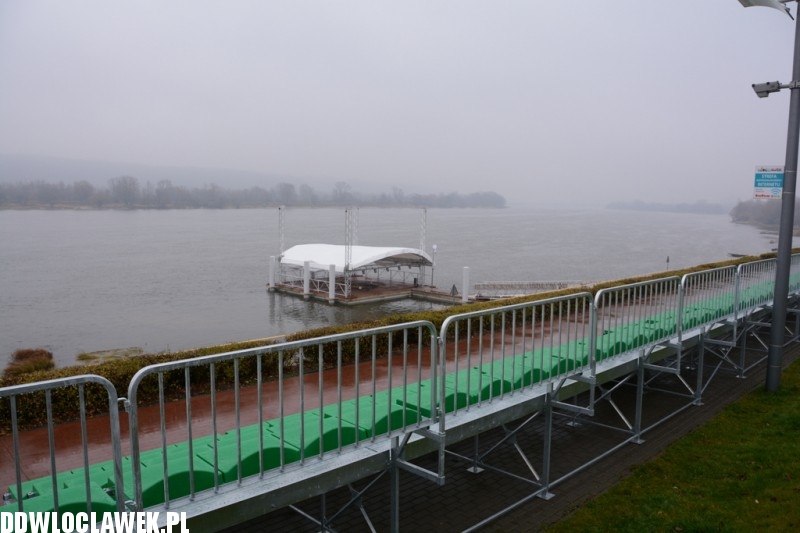 Pływająca scena na Wiśle