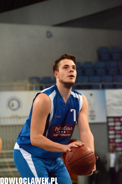 Juniorzy starsi: TKM - AKM
