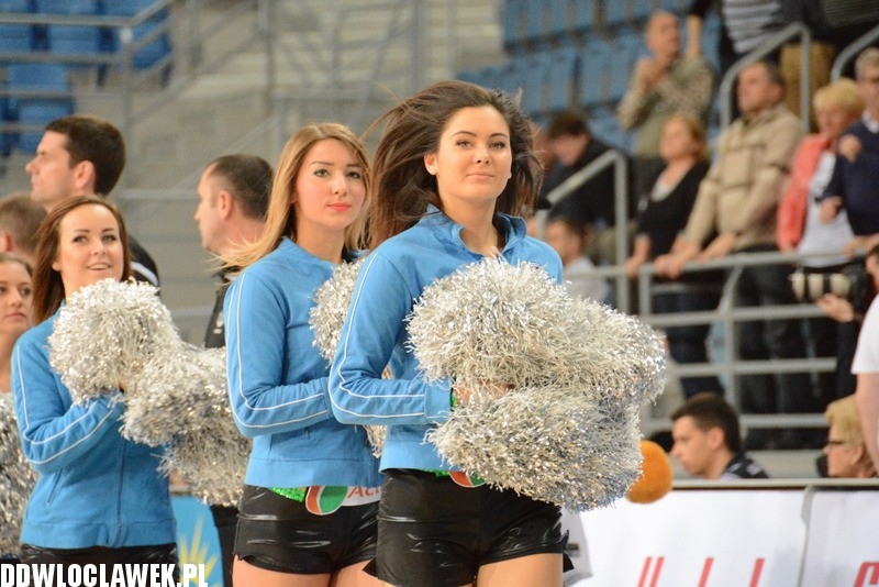 Cheerleaderki podczas meczu ze Stabilem