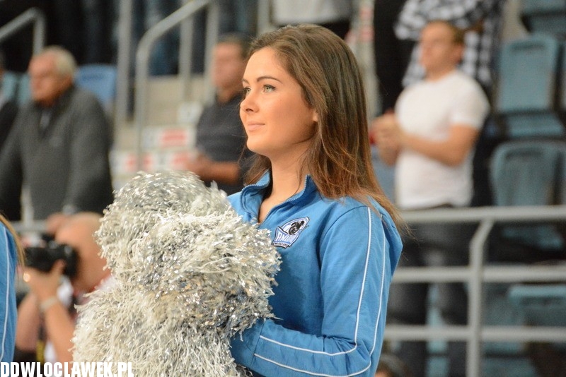 Cheerleaderki podczas meczu ze Stabilem