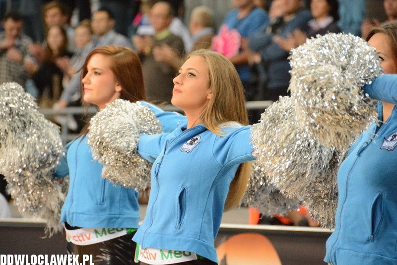 Cheerleaderki podczas meczu ze Stabilem