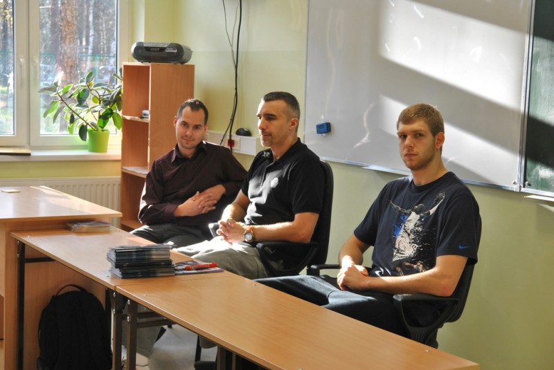 Koszykarze Anwilu spotkali się z uczniami