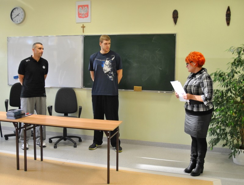 Koszykarze Anwilu spotkali się z uczniami