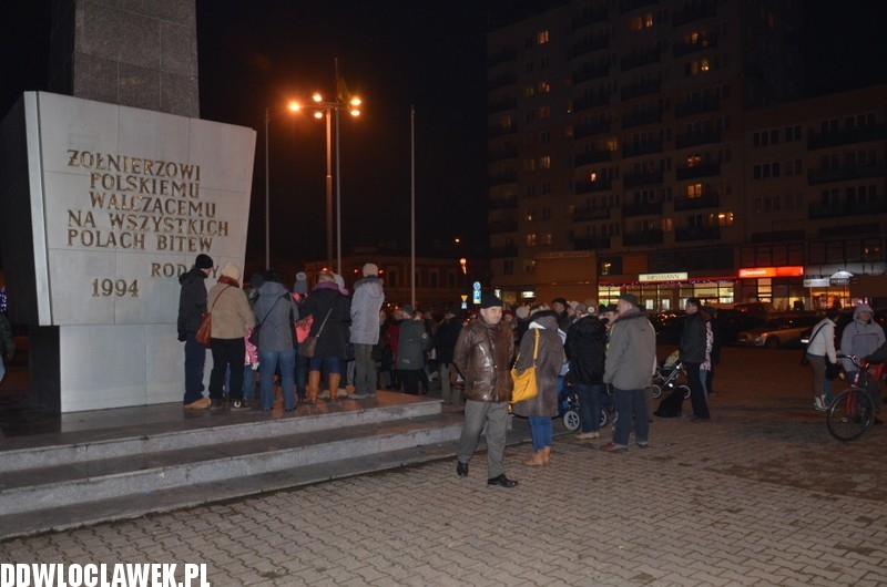 Wspólne kolędowanie na placu Wolności