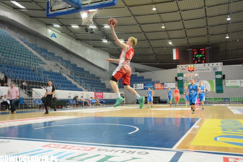 Juniorzy: TKM II - Basket Toruń