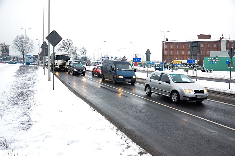Ruch wahadłowy na moście nad Zgłowiączką