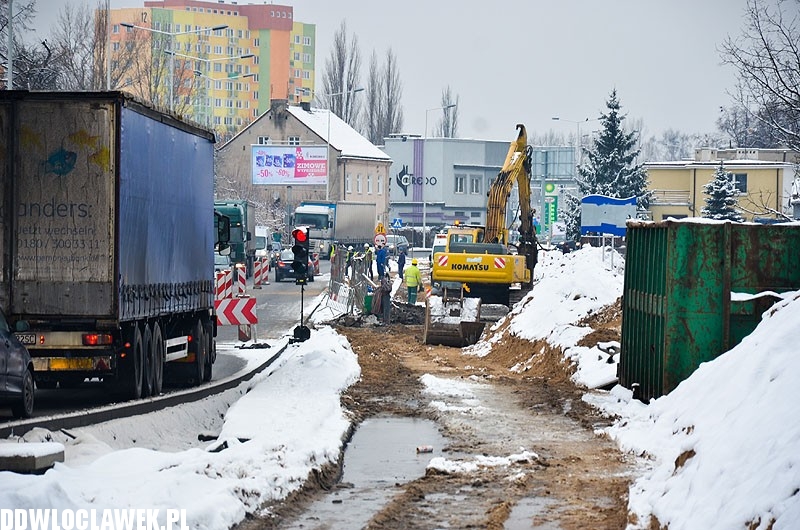 Ruch wahadłowy na moście nad Zgłowiączką