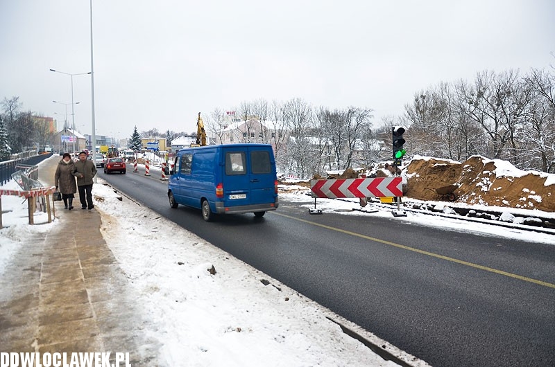 Ruch wahadłowy na moście nad Zgłowiączką