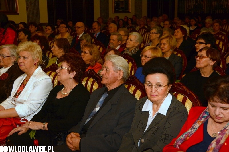 Czar kobiet w Pałacu Bursztynowym