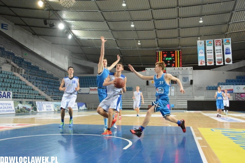 Bratobójcze derby w Hali Mistrzów