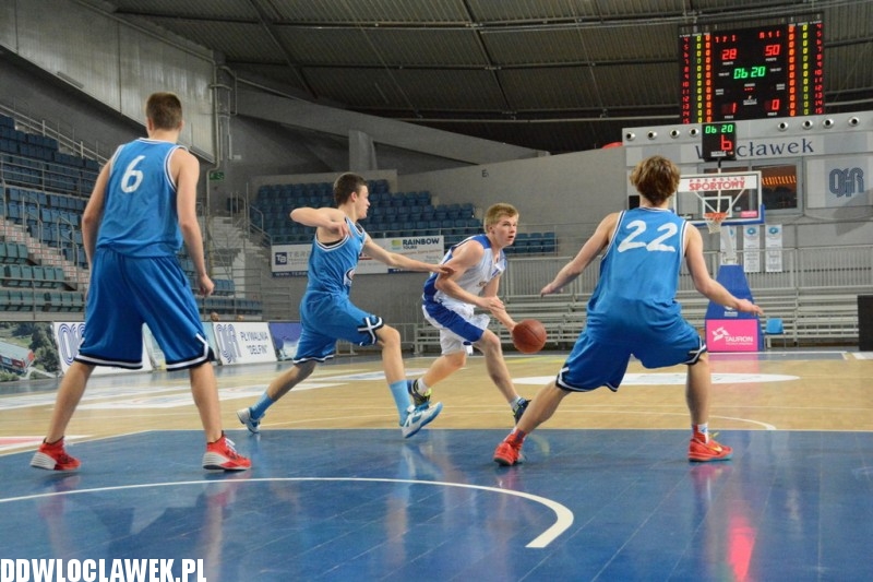 Bratobójcze derby w Hali Mistrzów
