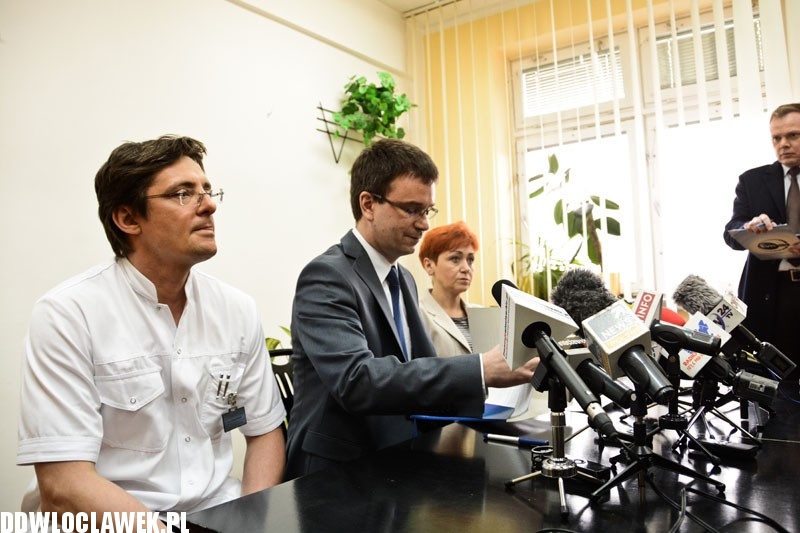 Konferencja po aferze z pijaną położną
