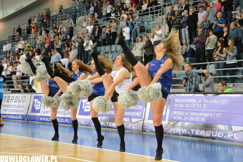 Cheerleaderki na meczu Anwil - Czarni Słupsk