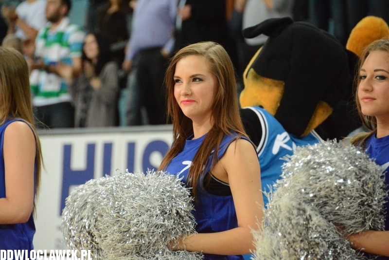 Cheerleaderki na meczu Anwil - Czarni Słupsk