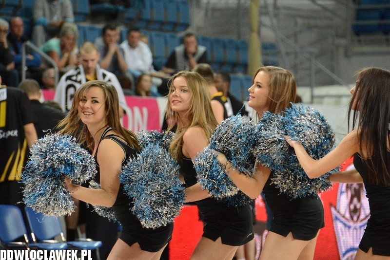 Cheerleaderki na meczu Anwil - Trefl Sopot