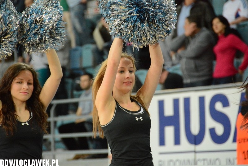 Cheerleaderki na meczu Anwil - Trefl Sopot