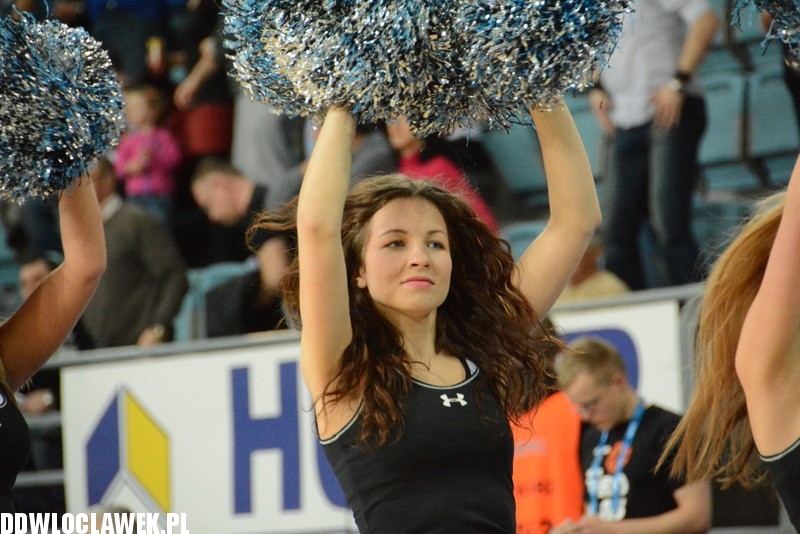 Cheerleaderki na meczu Anwil - Trefl Sopot