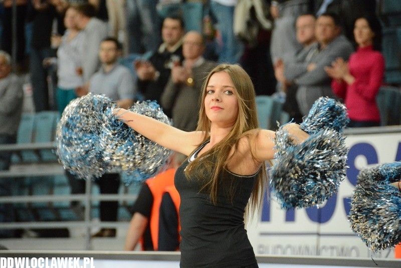 Cheerleaderki na meczu Anwil - Trefl Sopot