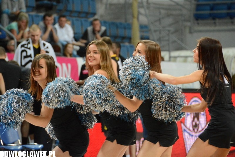 Cheerleaderki na meczu Anwil - Trefl Sopot