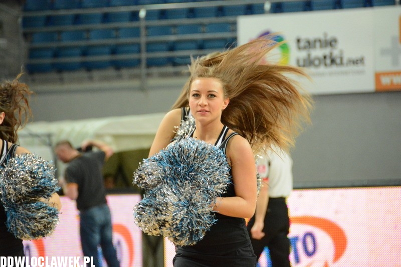 Cheerleaderki na meczu Anwil - Trefl Sopot
