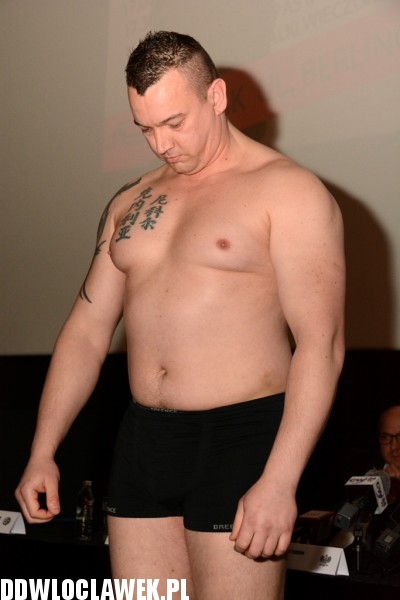 Ważenie zawodników przed galą MMA w Łasku