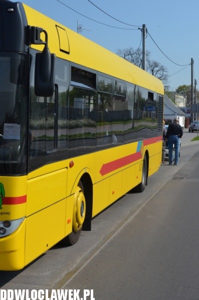 Autobus MPK zderzył się z osobowym fiatem