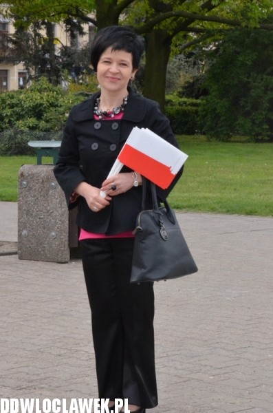 Działacze PiS rozdawali flagi narodowe