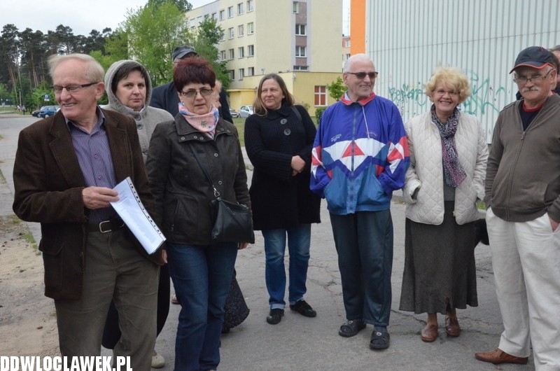 Protest mieszkańców bloku przy Ostrowskiej