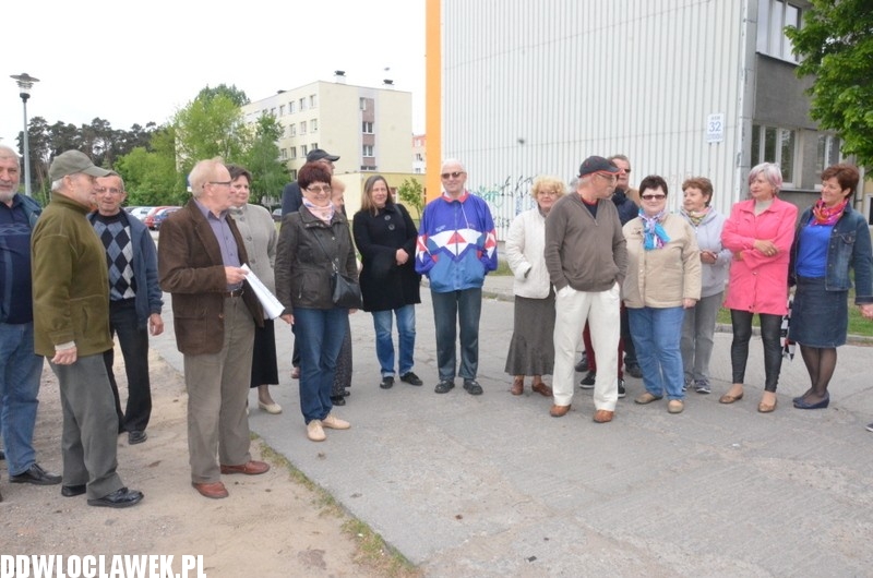 Protest mieszkańców bloku przy Ostrowskiej