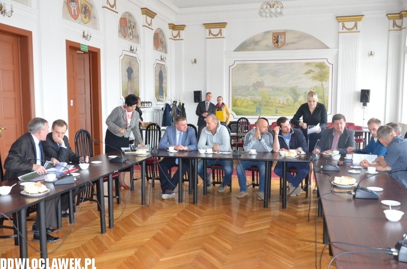 Kiedy naprawią lokalne drogi? Spotkanie...