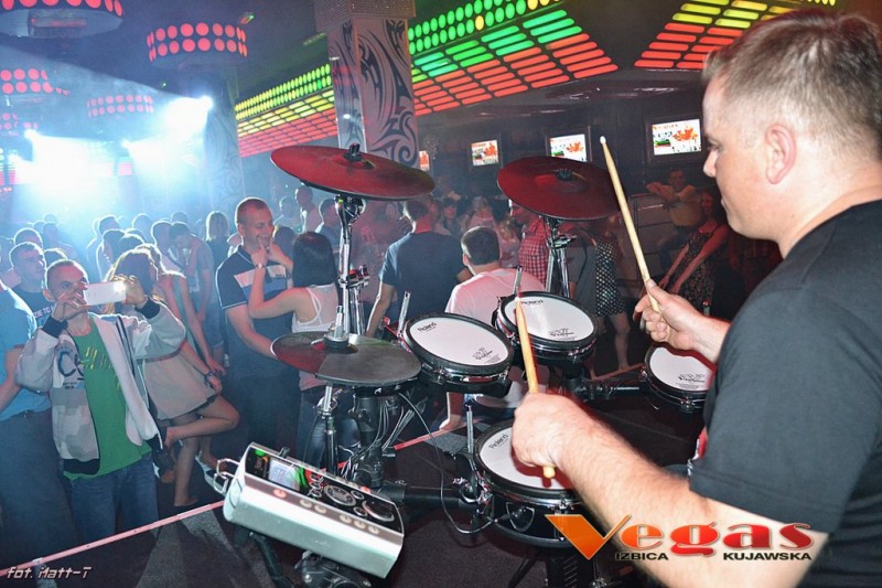 Dj Mavi & Andrev Base Live Act w klubie Vegas